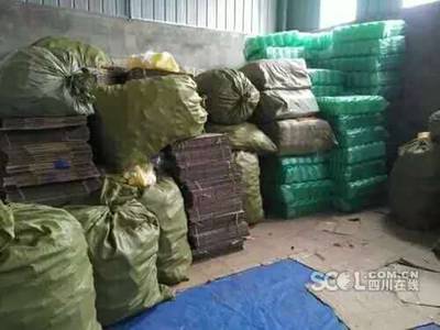 遂寧兩男子制售大量假\x26quot;藍月亮、立白\x26quot;等品牌洗護用品被查!